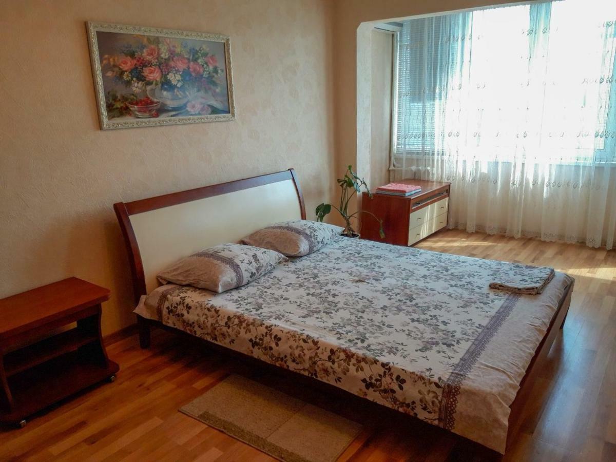 Apartment On Livoberezna Metro Station Kiev Exterior foto